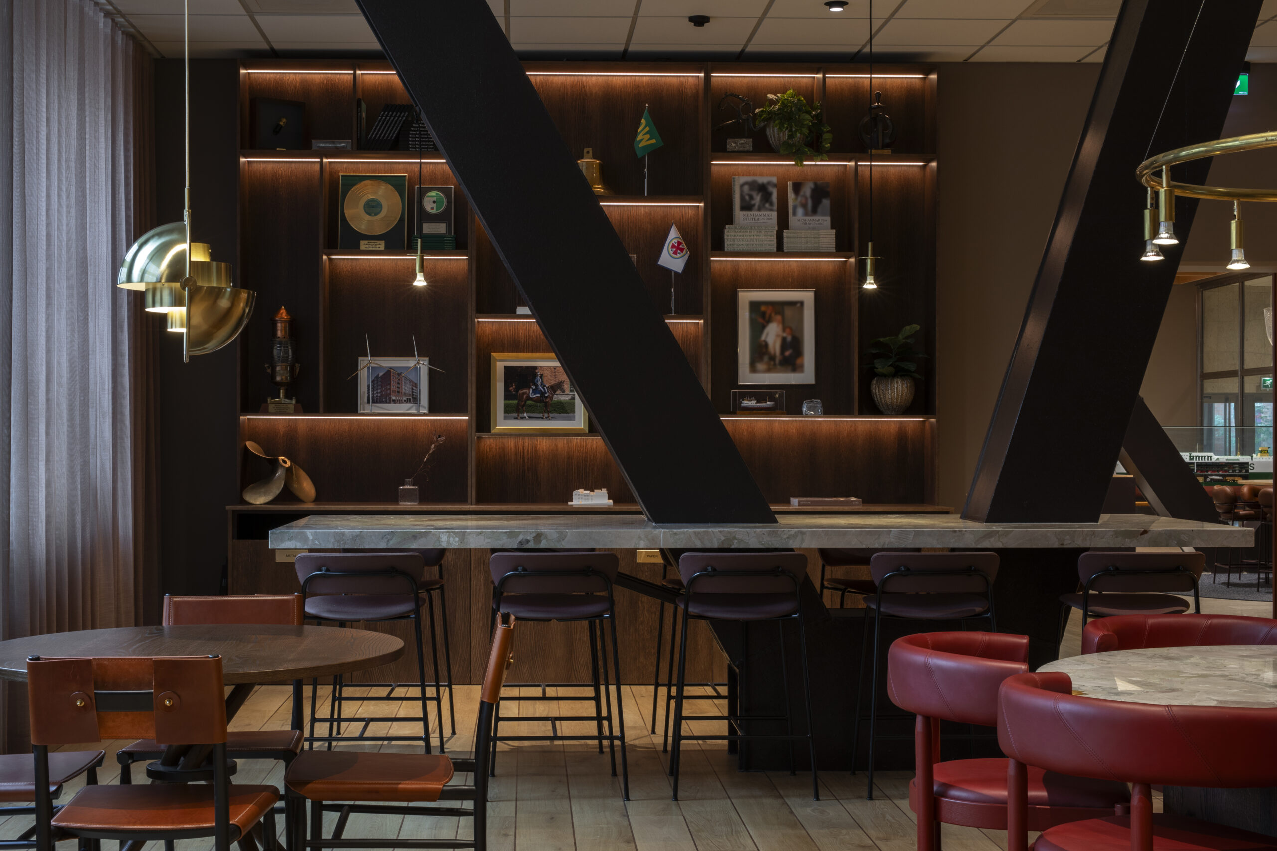 manager-company-accounting-till-soya-group-image